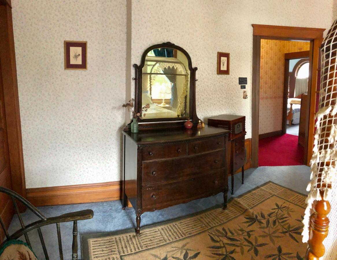 Near The Pier Hotel Астория Екстериор снимка